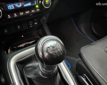 Сірий Тойота Хайлюкс, об'ємом двигуна 2.4 л та пробігом 188 тис. км за 24490 $, фото 21 на Automoto.ua