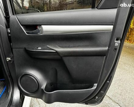 Сірий Тойота Хайлюкс, об'ємом двигуна 2.4 л та пробігом 188 тис. км за 24490 $, фото 27 на Automoto.ua