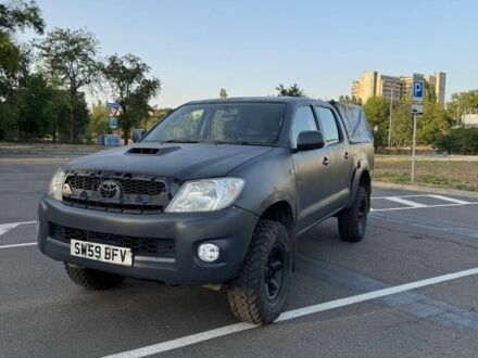 Тойота Хайлюкс 2009 в Николаеве на Automoto.ua Серый Тойота Хайлюкс, объемом двигателя 0 л и пробегом 196 тыс. км за 7900 $, фото 1 на Automoto.ua