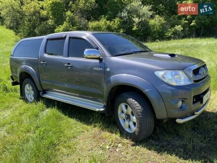 Тойота Хайлюкс 2011 у Харкові на Automoto.ua Сірий Тойота Хайлюкс, об'ємом двигуна 3 л та пробігом 306 тис. км за 19999 $, фото 1 на Automoto.ua