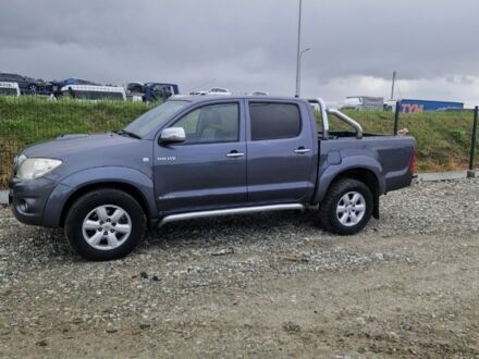 Тойота Хайлюкс 2011 в Львове на Automoto.ua Серый Тойота Хайлюкс, объемом двигателя 3 л и пробегом 200 тыс. км за 7569 $, фото 1 на Automoto.ua