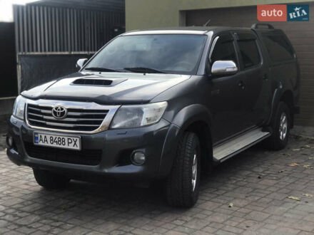 Серый Тойота Хайлюкс, объемом двигателя 2.5 л и пробегом 181 тыс. км за 18500 $, фото 1 на Automoto.ua