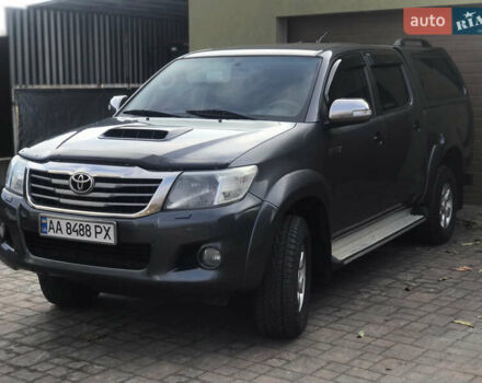 Серый Тойота Хайлюкс, объемом двигателя 2.5 л и пробегом 181 тыс. км за 18500 $, фото 1 на Automoto.ua