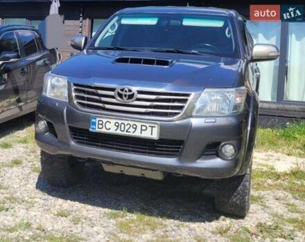 Серый Тойота Хайлюкс, объемом двигателя 2.5 л и пробегом 395 тыс. км за 18500 $, фото 1 на Automoto.ua
