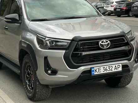 Серый Тойота Хайлюкс, объемом двигателя 2.39 л и пробегом 120 тыс. км за 27800 $, фото 1 на Automoto.ua