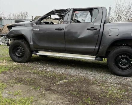 Серый Тойота Хайлюкс, объемом двигателя 2.4 л и пробегом 150 тыс. км за 10500 $, фото 1 на Automoto.ua