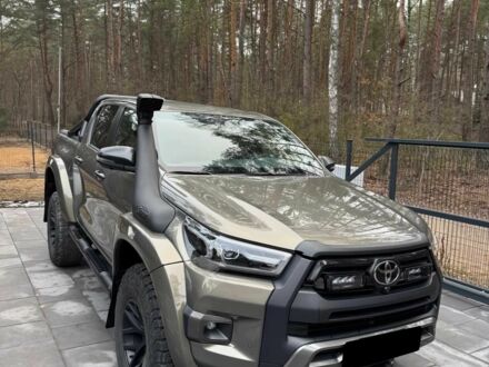 Сірий Тойота Хайлюкс, об'ємом двигуна 2.8 л та пробігом 16 тис. км за 19800 $, фото 1 на Automoto.ua