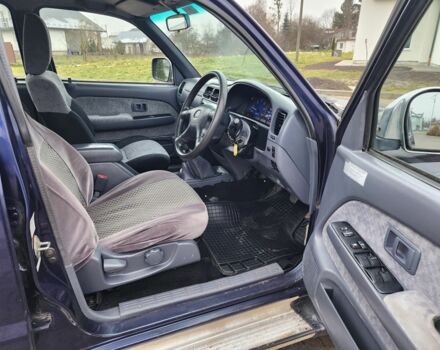 Синий Тойота Хайлюкс, объемом двигателя 2.5 л и пробегом 162 тыс. км за 7209 $, фото 12 на Automoto.ua
