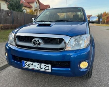 Синий Тойота Хайлюкс, объемом двигателя 2.5 л и пробегом 253 тыс. км за 3700 $, фото 2 на Automoto.ua