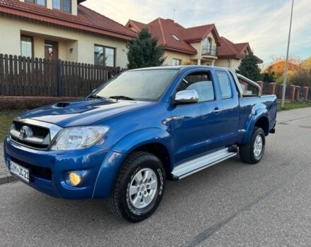 Синий Тойота Хайлюкс, объемом двигателя 2.5 л и пробегом 253 тыс. км за 3700 $, фото 1 на Automoto.ua