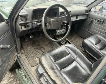 Зеленый Тойота Хайлюкс, объемом двигателя 2.4 л и пробегом 300 тыс. км за 2500 $, фото 10 на Automoto.ua