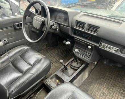 Зеленый Тойота Хайлюкс, объемом двигателя 2.4 л и пробегом 300 тыс. км за 2500 $, фото 9 на Automoto.ua