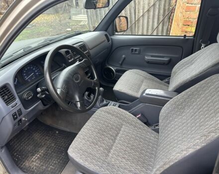 Зеленый Тойота Хайлюкс, объемом двигателя 3 л и пробегом 250 тыс. км за 6300 $, фото 5 на Automoto.ua