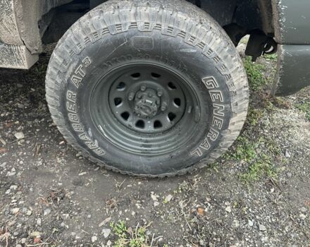 Зеленый Тойота Хайлюкс, объемом двигателя 3 л и пробегом 250 тыс. км за 6300 $, фото 4 на Automoto.ua