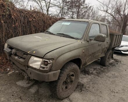 Зелений Тойота Хайлюкс, об'ємом двигуна 2.5 л та пробігом 300 тис. км за 1600 $, фото 1 на Automoto.ua