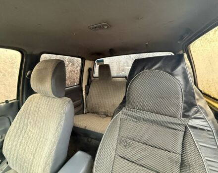 Зелений Тойота Хайлюкс, об'ємом двигуна 2.5 л та пробігом 300 тис. км за 1600 $, фото 4 на Automoto.ua