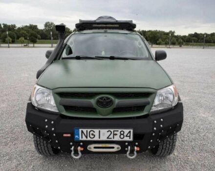 Зеленый Тойота Хайлюкс, объемом двигателя 2.5 л и пробегом 265 тыс. км за 5000 $, фото 2 на Automoto.ua