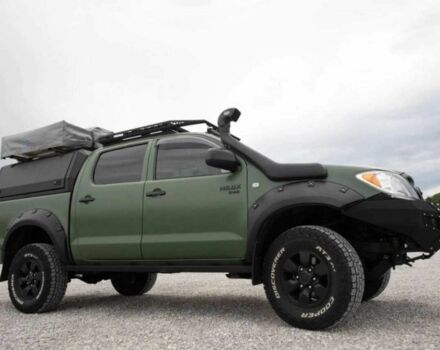 Зеленый Тойота Хайлюкс, объемом двигателя 2.5 л и пробегом 265 тыс. км за 5000 $, фото 1 на Automoto.ua