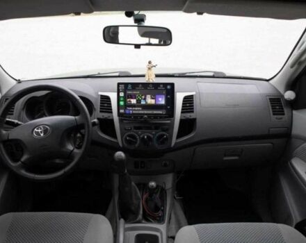 Зеленый Тойота Хайлюкс, объемом двигателя 2.5 л и пробегом 265 тыс. км за 5000 $, фото 2 на Automoto.ua