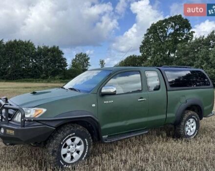 Зеленый Тойота Хайлюкс, объемом двигателя 2.5 л и пробегом 273 тыс. км за 3300 $, фото 3 на Automoto.ua
