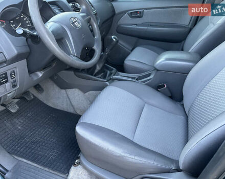 Зелений Тойота Хайлюкс, об'ємом двигуна 2.4 л та пробігом 134 тис. км за 18300 $, фото 4 на Automoto.ua