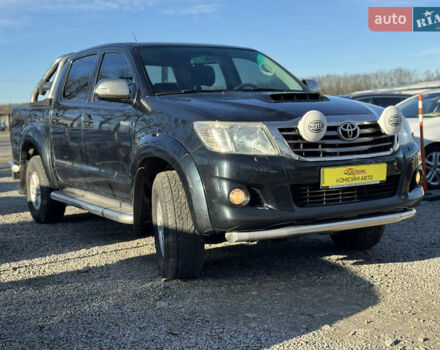 Зелений Тойота Хайлюкс, об'ємом двигуна 2.5 л та пробігом 349 тис. км за 17900 $, фото 3 на Automoto.ua