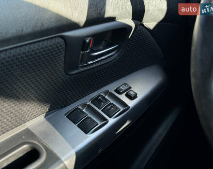 Зелений Тойота Хайлюкс, об'ємом двигуна 2.5 л та пробігом 349 тис. км за 17900 $, фото 17 на Automoto.ua