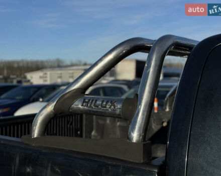 Зелений Тойота Хайлюкс, об'ємом двигуна 2.5 л та пробігом 349 тис. км за 17900 $, фото 5 на Automoto.ua