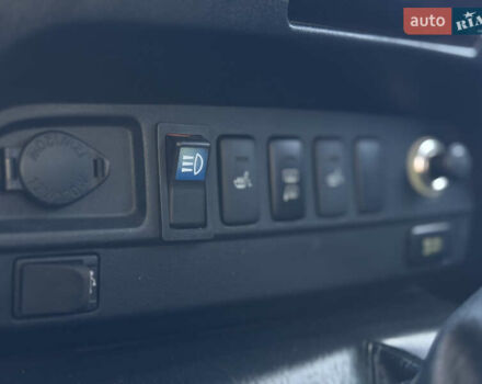 Зелений Тойота Хайлюкс, об'ємом двигуна 2.5 л та пробігом 349 тис. км за 17900 $, фото 15 на Automoto.ua