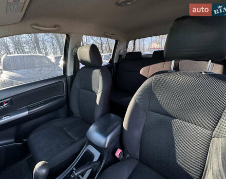 Зелений Тойота Хайлюкс, об'ємом двигуна 2.5 л та пробігом 349 тис. км за 17900 $, фото 10 на Automoto.ua