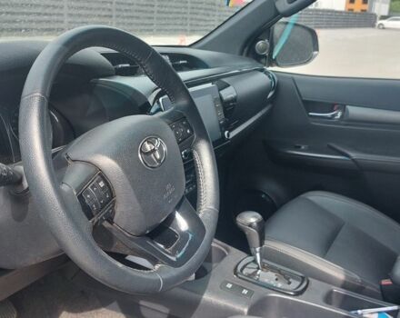 Зелений Тойота Хайлюкс, об'ємом двигуна 2.8 л та пробігом 27 тис. км за 48000 $, фото 4 на Automoto.ua