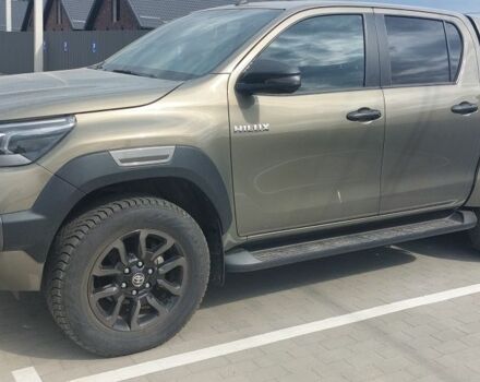 Зелений Тойота Хайлюкс, об'ємом двигуна 2.8 л та пробігом 27 тис. км за 48000 $, фото 3 на Automoto.ua