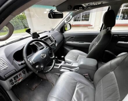 Зеленый Тойота Хайлюкс, объемом двигателя 3 л и пробегом 210 тыс. км за 3200 $, фото 5 на Automoto.ua