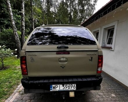 Зеленый Тойота Хайлюкс, объемом двигателя 3 л и пробегом 210 тыс. км за 3200 $, фото 3 на Automoto.ua