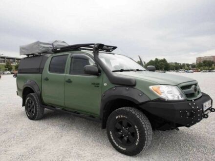 Зеленый Тойота Хайлюкс, объемом двигателя 2.5 л и пробегом 265 тыс. км за 5000 $, фото 1 на Automoto.ua