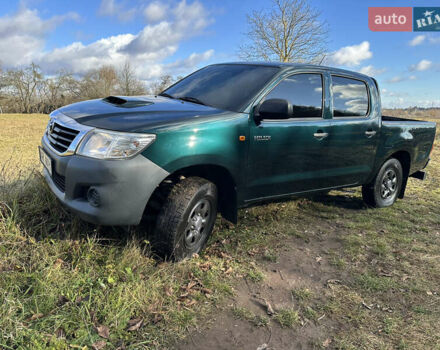 Зеленый Тойота Хайлюкс, объемом двигателя 2.4 л и пробегом 134 тыс. км за 18300 $, фото 1 на Automoto.ua