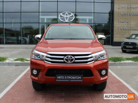 Оранжевый Тойота Хайлюкс, объемом двигателя 2.8 л и пробегом 197 тыс. км за 32000 $, фото 1 на Automoto.ua