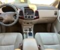 Бежевый Тойота Инова, объемом двигателя 2.7 л и пробегом 300 тыс. км за 6200 $, фото 3 на Automoto.ua