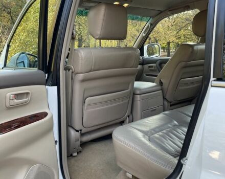 Білий Тойота Ленд Крузер 100, об'ємом двигуна 4.5 л та пробігом 330 тис. км за 15000 $, фото 15 на Automoto.ua