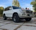 Білий Тойота Ленд Крузер 100, об'ємом двигуна 4.5 л та пробігом 330 тис. км за 15000 $, фото 10 на Automoto.ua