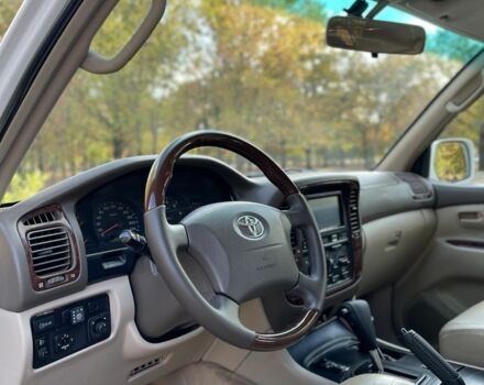 Білий Тойота Ленд Крузер 100, об'ємом двигуна 4.5 л та пробігом 330 тис. км за 15000 $, фото 14 на Automoto.ua