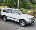 Белый Тойота Ленд Крузер 100, объемом двигателя 4.7 л и пробегом 392 тыс. км за 14900 $, фото 14 на Automoto.ua