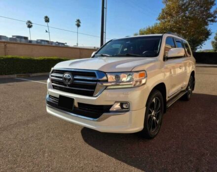 Белый Тойота Ленд Крузер 100, объемом двигателя 5.7 л и пробегом 80 тыс. км за 32000 $, фото 2 на Automoto.ua