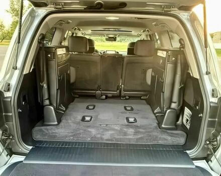 Белый Тойота Ленд Крузер 100, объемом двигателя 5.7 л и пробегом 59 тыс. км за 22000 $, фото 15 на Automoto.ua