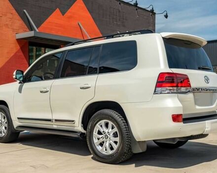 Белый Тойота Ленд Крузер 100, объемом двигателя 5.7 л и пробегом 40 тыс. км за 22000 $, фото 6 на Automoto.ua