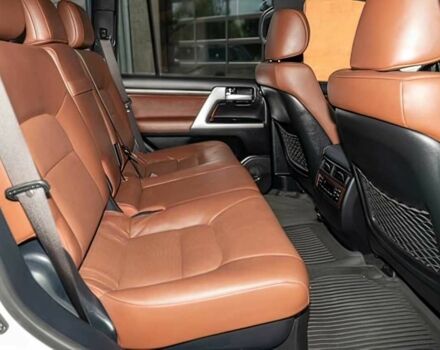 Белый Тойота Ленд Крузер 100, объемом двигателя 5.7 л и пробегом 40 тыс. км за 22000 $, фото 14 на Automoto.ua