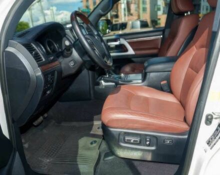 Белый Тойота Ленд Крузер 100, объемом двигателя 5.7 л и пробегом 24 тыс. км за 46000 $, фото 8 на Automoto.ua