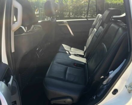 Белый Тойота Ленд Крузер 100, объемом двигателя 2.8 л и пробегом 24 тыс. км за 16000 $, фото 10 на Automoto.ua