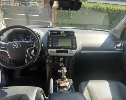 Белый Тойота Ленд Крузер 100, объемом двигателя 2.8 л и пробегом 24 тыс. км за 16000 $, фото 7 на Automoto.ua