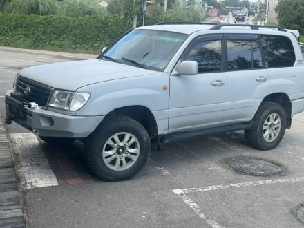 Тойота Ленд Крузер 100 1998 в Киеве на Automoto.ua Белый Тойота Ленд Крузер 100, объемом двигателя 0 л и пробегом 3 тыс. км за 7870 $, фото 1 на Automoto.ua